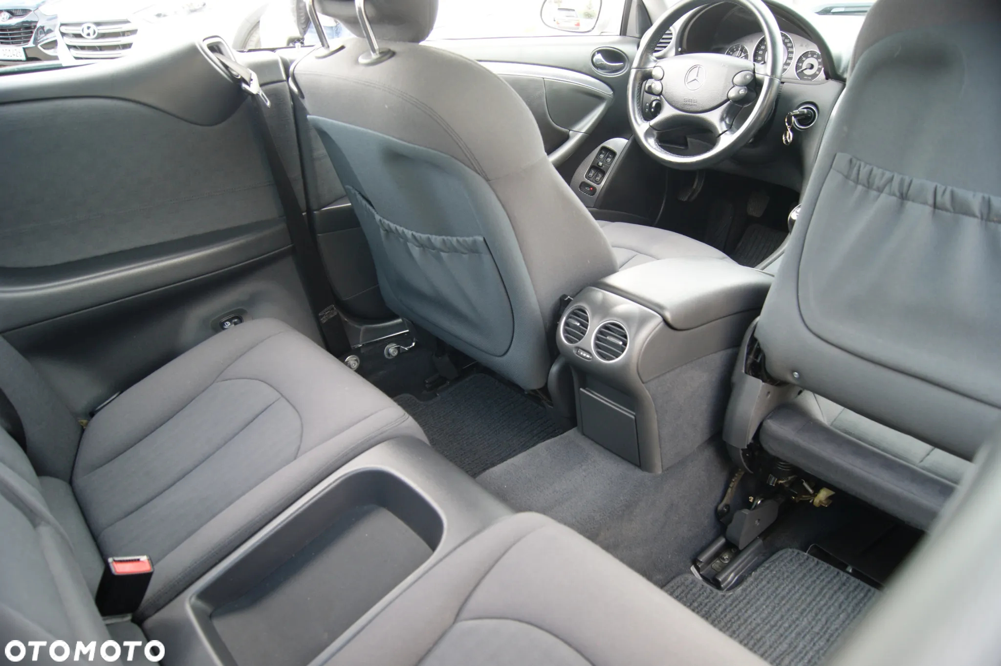 Mercedes-Benz CLK 240 Avantgarde - 25