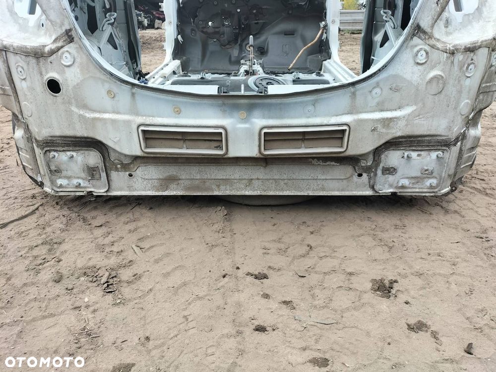 WANNA BAGAŻNIKA PAS TYLNY OPEL ASTRA H LIFT Z474 - 4