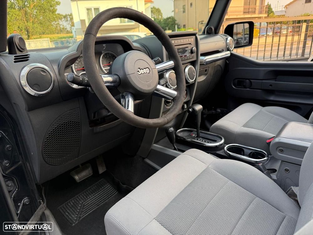 Jeep Wrangler 2.8 CRD ATX Sport - 12