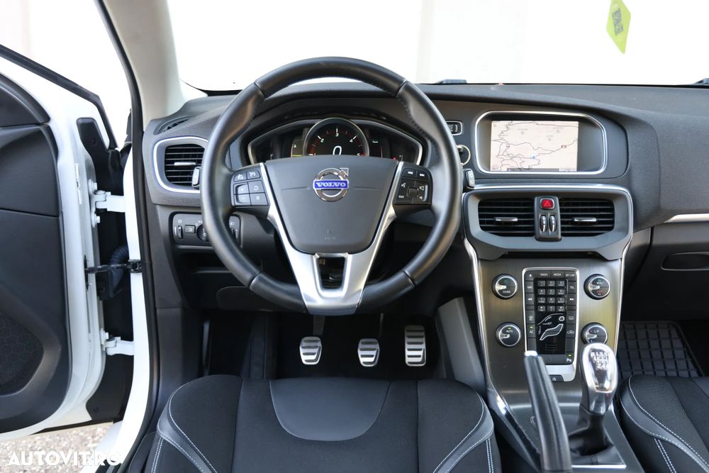 Volvo V40 D2 94g Summum - 6
