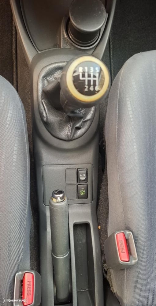 Toyota Yaris 1.33 VVT-i Comfort+AC - 17