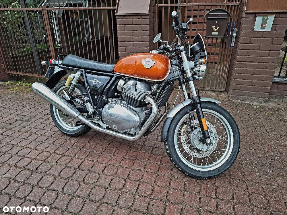 Royal Enfield Interceptor - 1