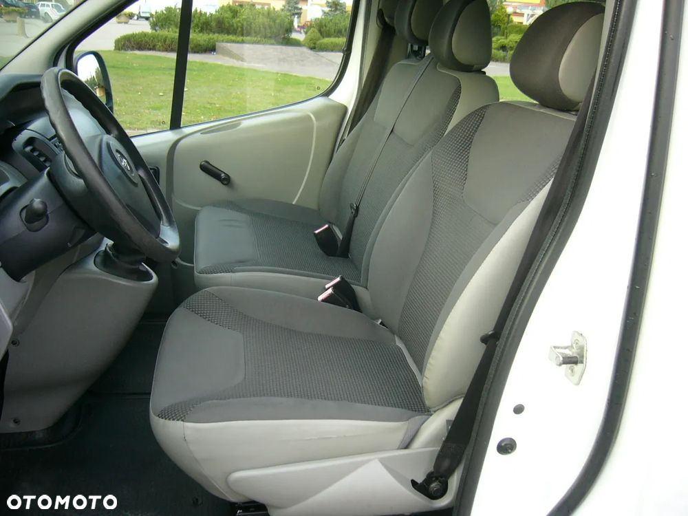 Opel Vivaro - 18