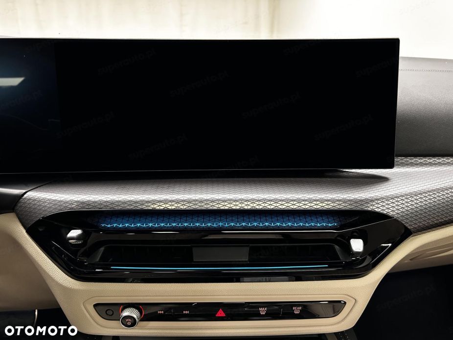 BMW Seria 4 M440i xDrive mHEV - 11