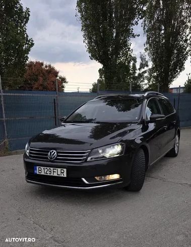 Volkswagen Passat - 1