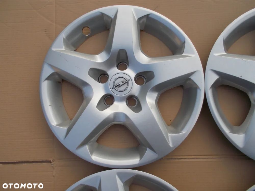 4x Kołpaki 16 Strukturalne Opel Astra H III Zafira B Vectra C Meriva A B 5x110 - 6