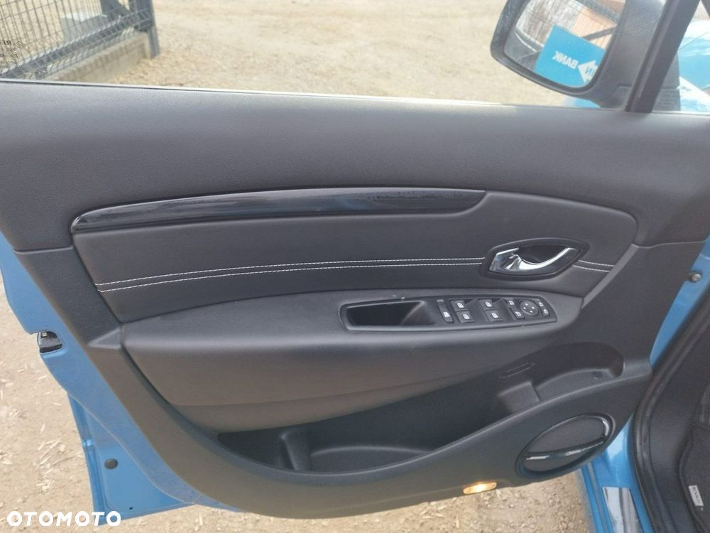 Renault Scenic - 8
