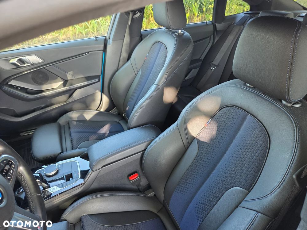 BMW Seria 2 218i M Sport - 12