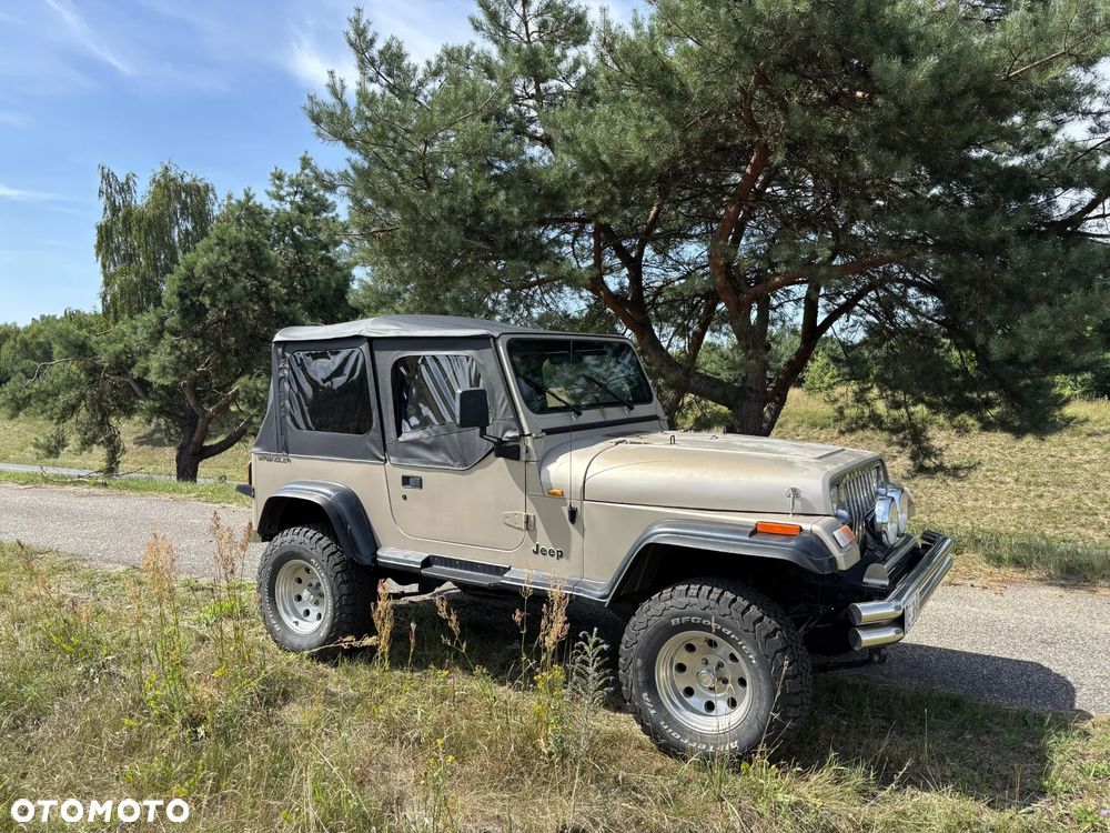 Jeep Wrangler - 5