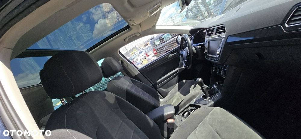 Volkswagen Tiguan - 31