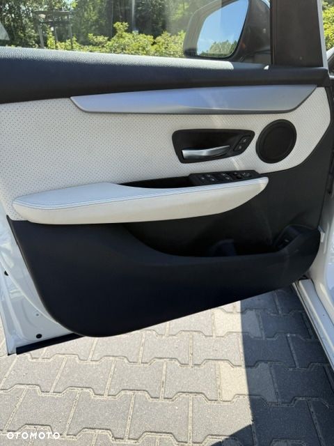 BMW Seria 2 218d GT - 13