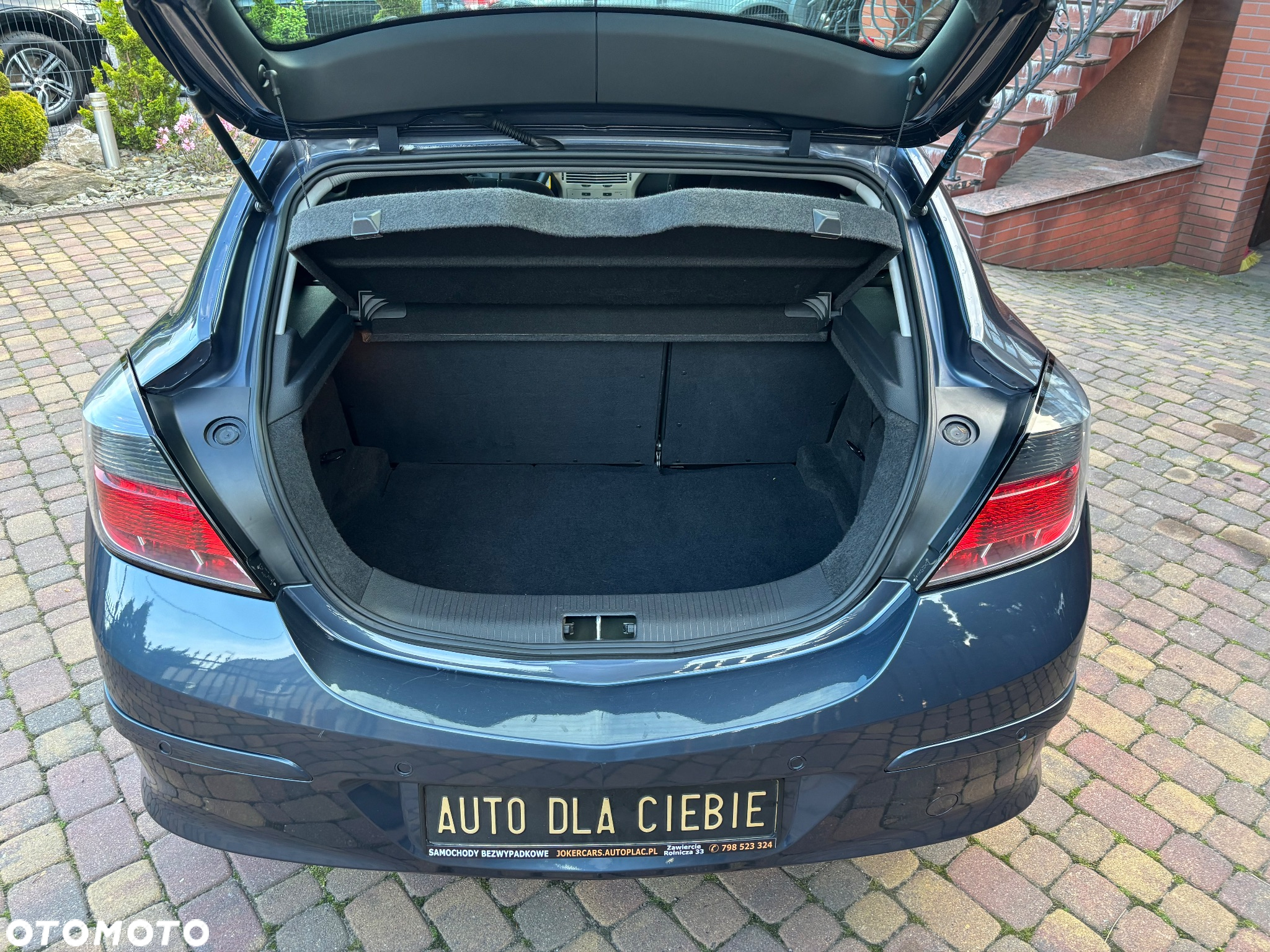 Opel Astra GTC 1.4 Cosmo - 31