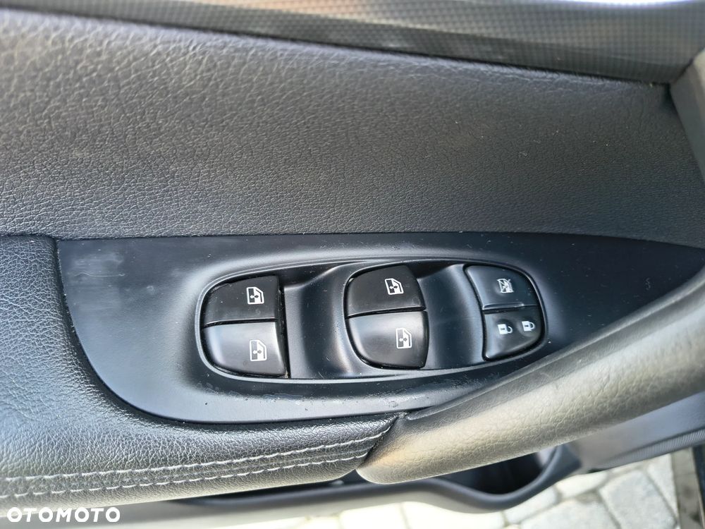 Nissan Qashqai 1.3 DIG-T DCT N-CONNECTA - 21