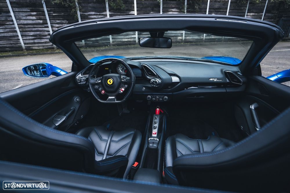 Ferrari 488 Spider - 16