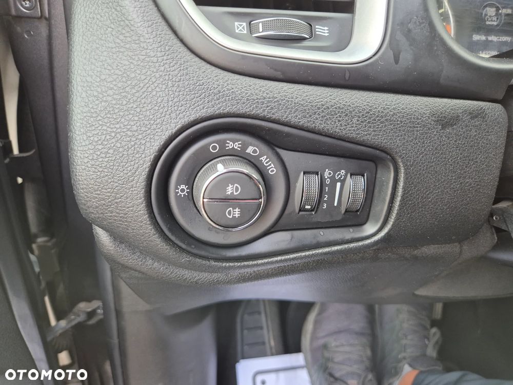 Jeep Renegade 1.4 MultiAir Limited - 12