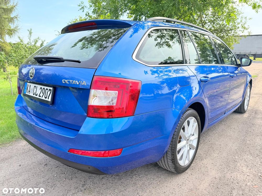 Skoda Octavia 2.0 TDI DSG Ambition - 33