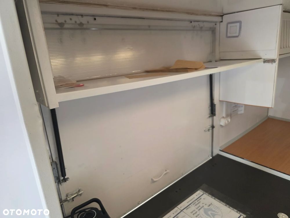 Mercedes-Benz 308 - 7