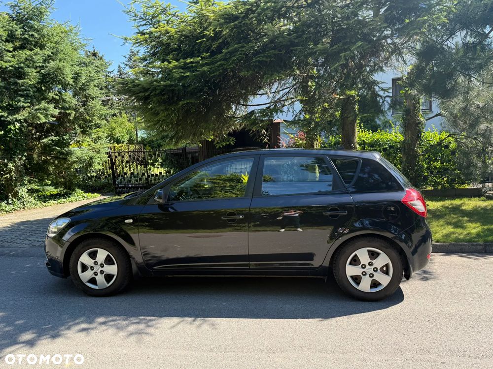 Kia Ceed 1.4 Comfort + - 8