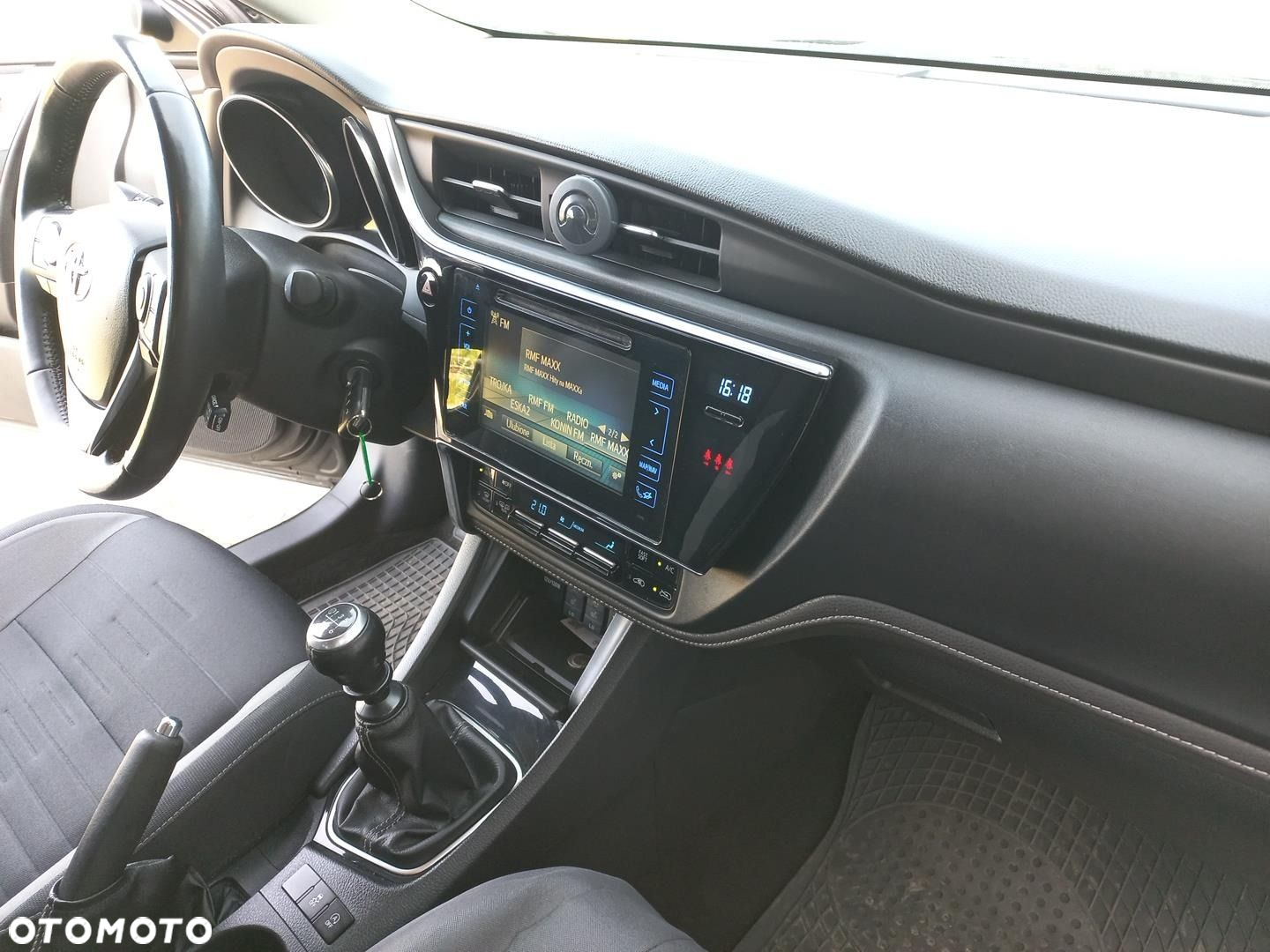 Toyota Auris 1.6 D-4D Comfort - 13