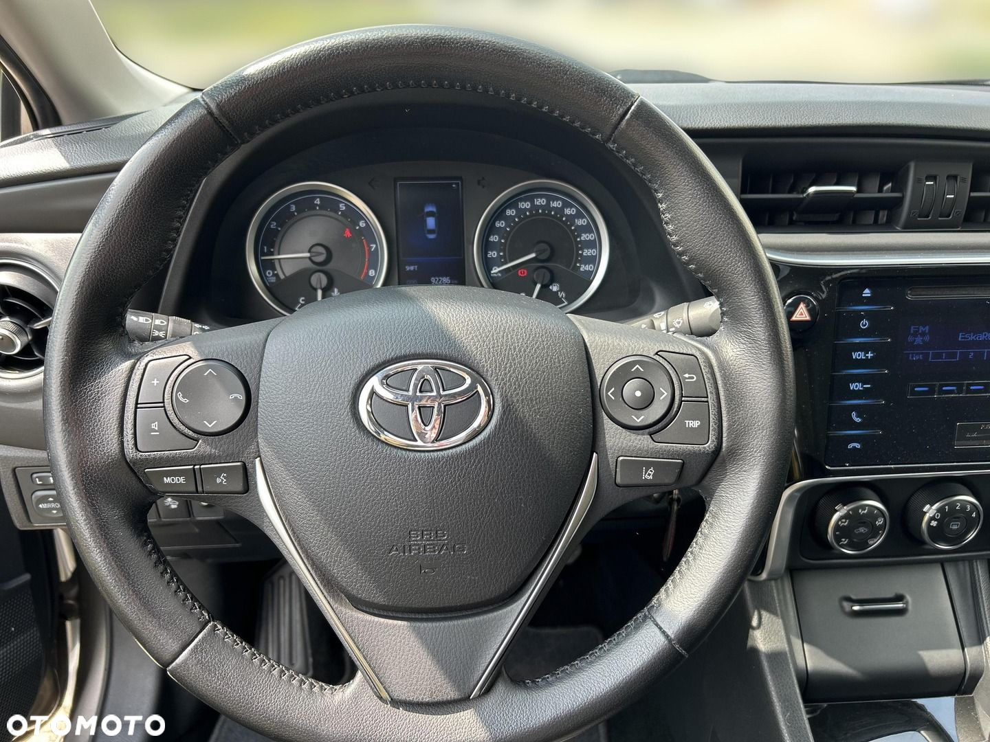 Toyota Corolla 1.6 Premium EU6 - 17