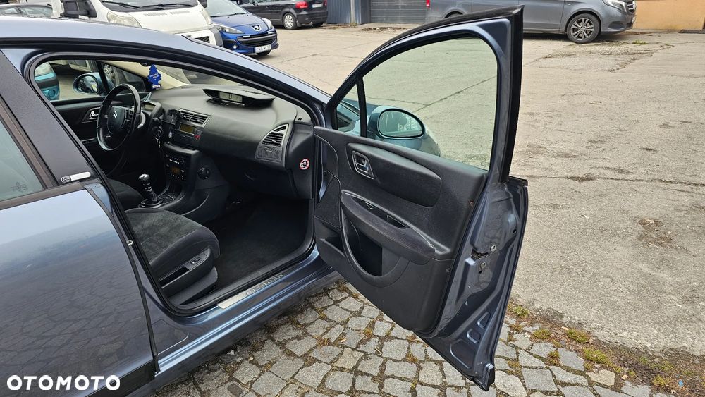 Citroën C4 2.0 HDi Exclusive - 16