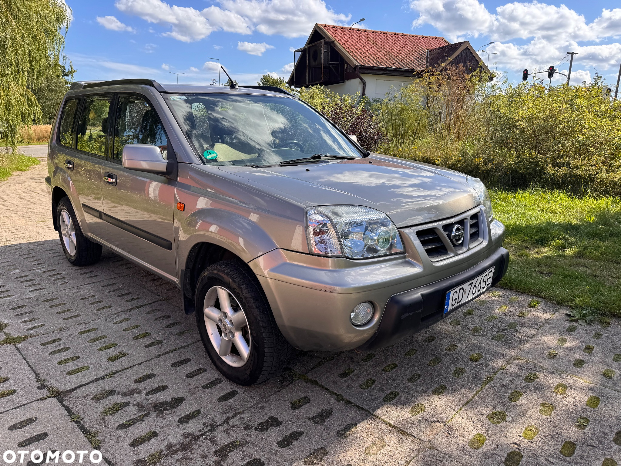 Nissan X-Trail 2.0 Luxury - 4