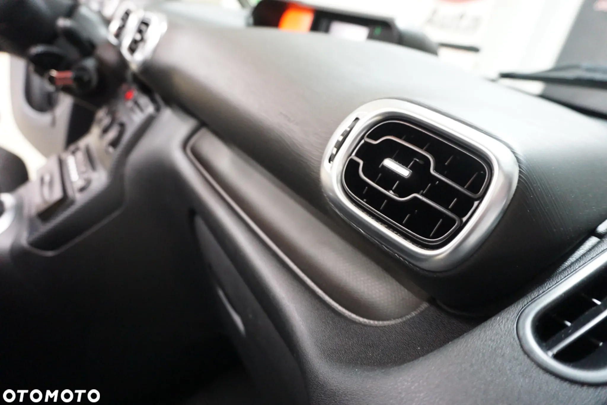 Citroën C3 Picasso 1.6 HDi Seduction - 24