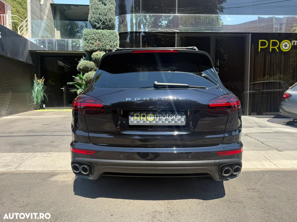 Porsche Cayenne Platinum Edition - 6
