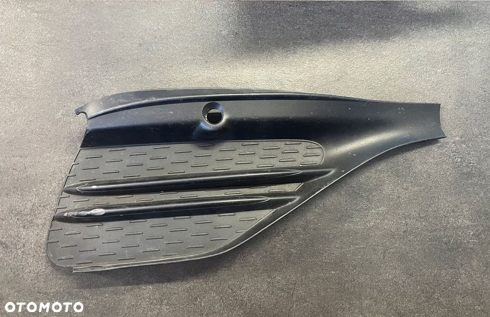 MERCEDES W206 AMG KRATKA ZDERZAK PRAWY PRZÓD A2068854205 - 1