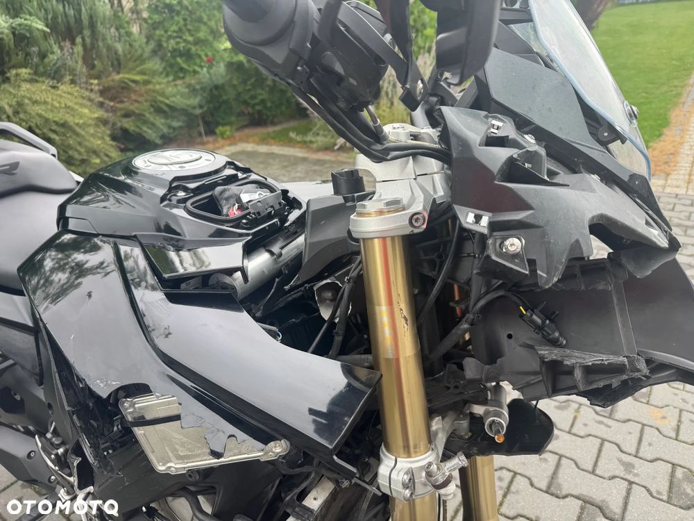 BMW XR - 18