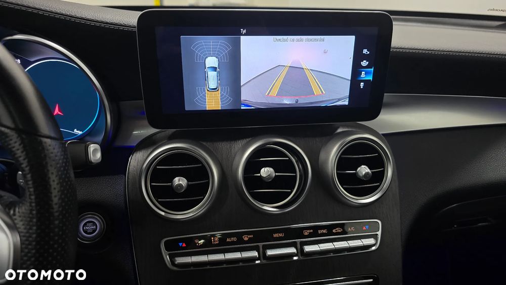 Mercedes-Benz GLC 220 d 4Matic 9G-TRONIC AMG Line Plus - 34