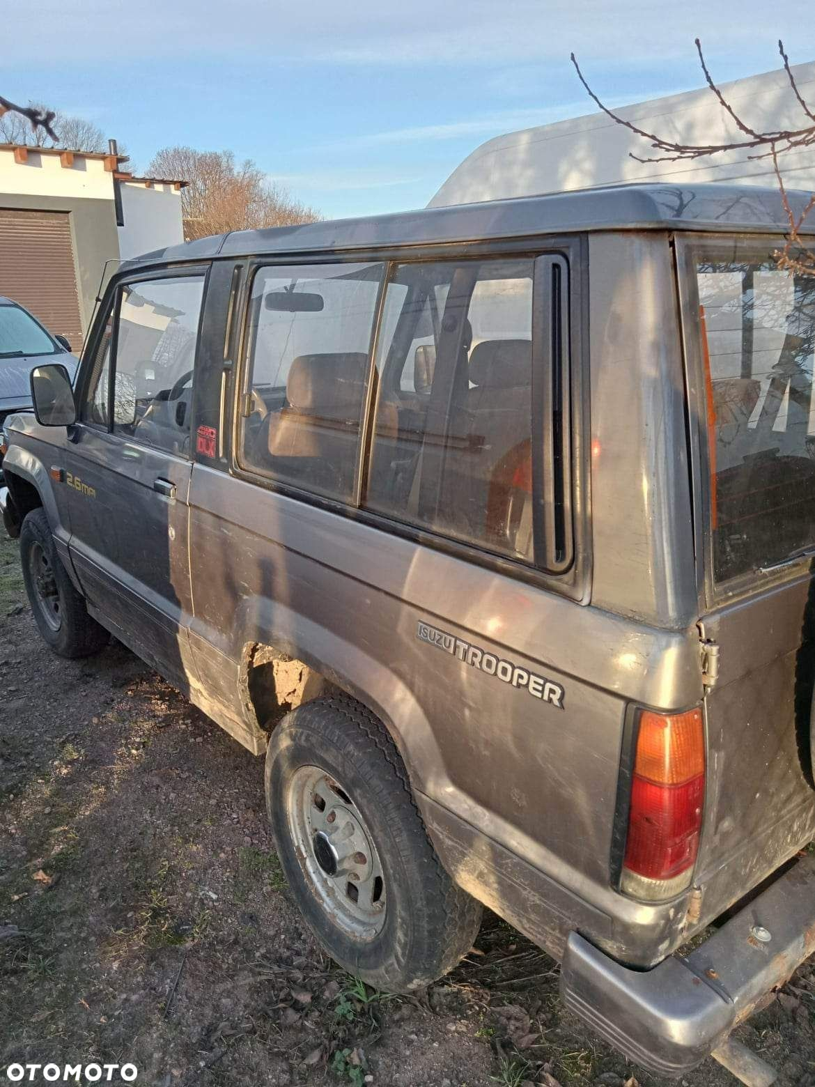 Isuzu trooper I 2.6 lift most skrzynia głowica wałki drzwi rama maska - 3