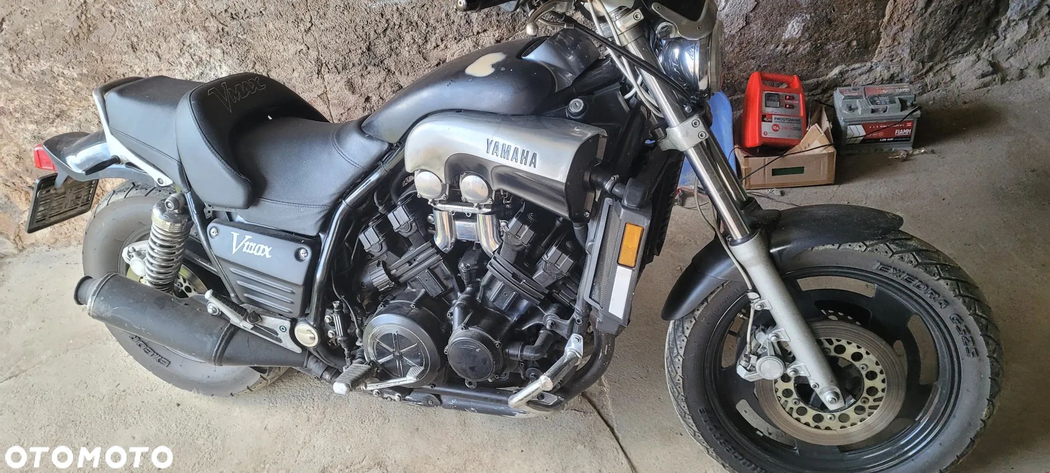 Yamaha V-MAX - 1