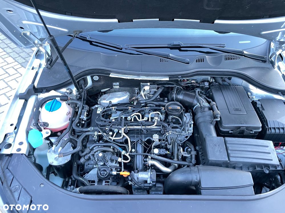 Volkswagen Passat - 35