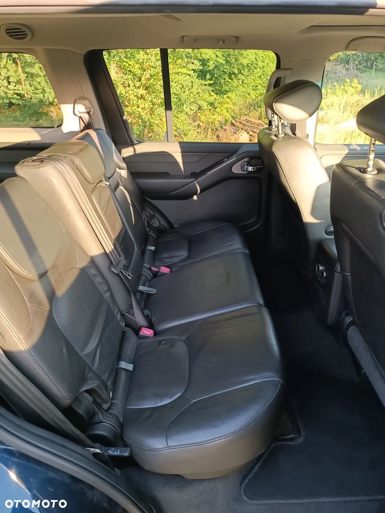 Nissan Pathfinder 2.5 D Platinum - 8