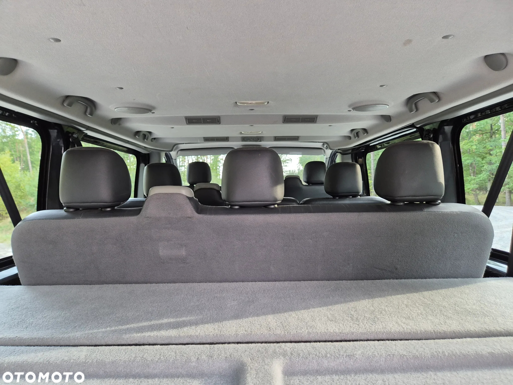 Renault Trafic 2.0 dCi 115 FAP Grand Passenger Black Edition - 25