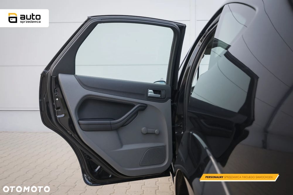 Ford Focus 1.6 Trend - 36