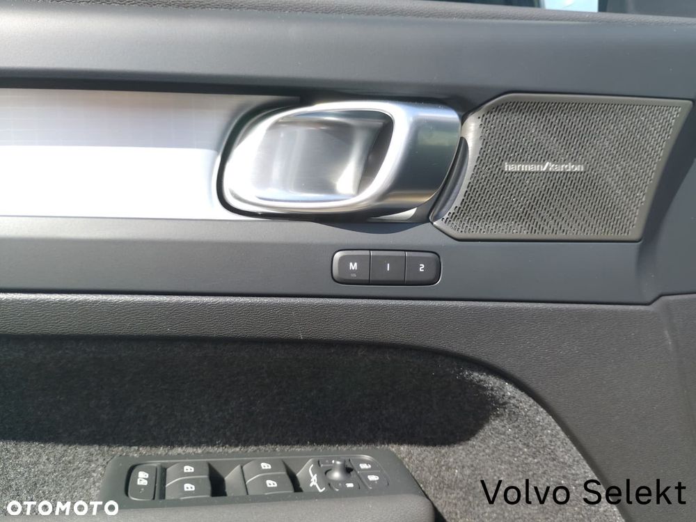Volvo XC 40 - 38