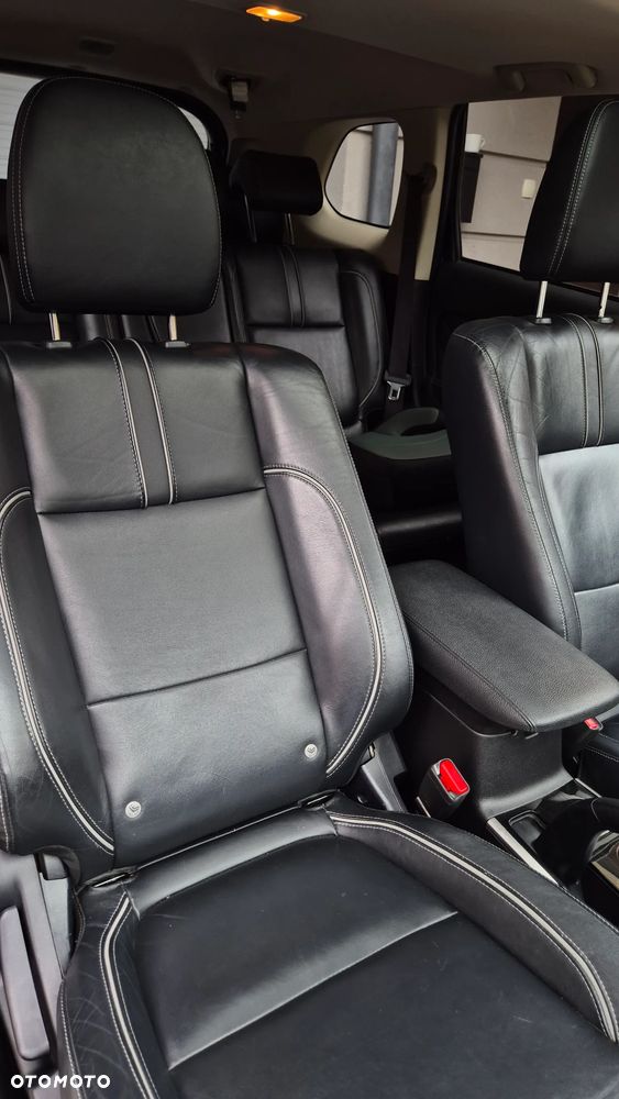 Mitsubishi Outlander - 25