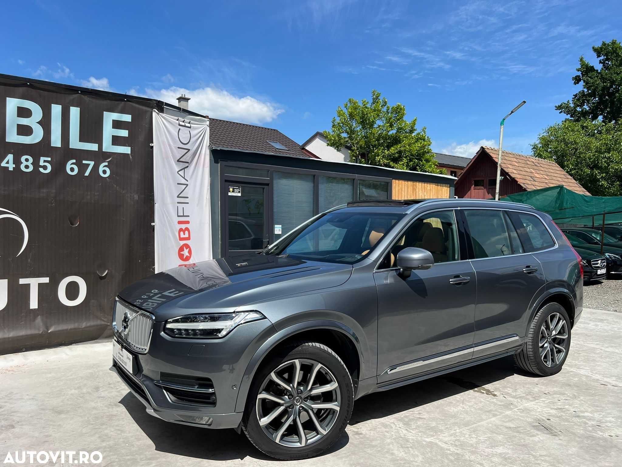 Volvo XC 90 - 1
