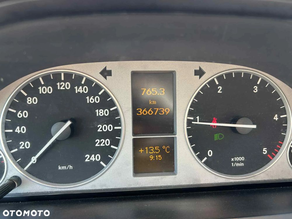 Mercedes-Benz Klasa B 180 CDI - 18