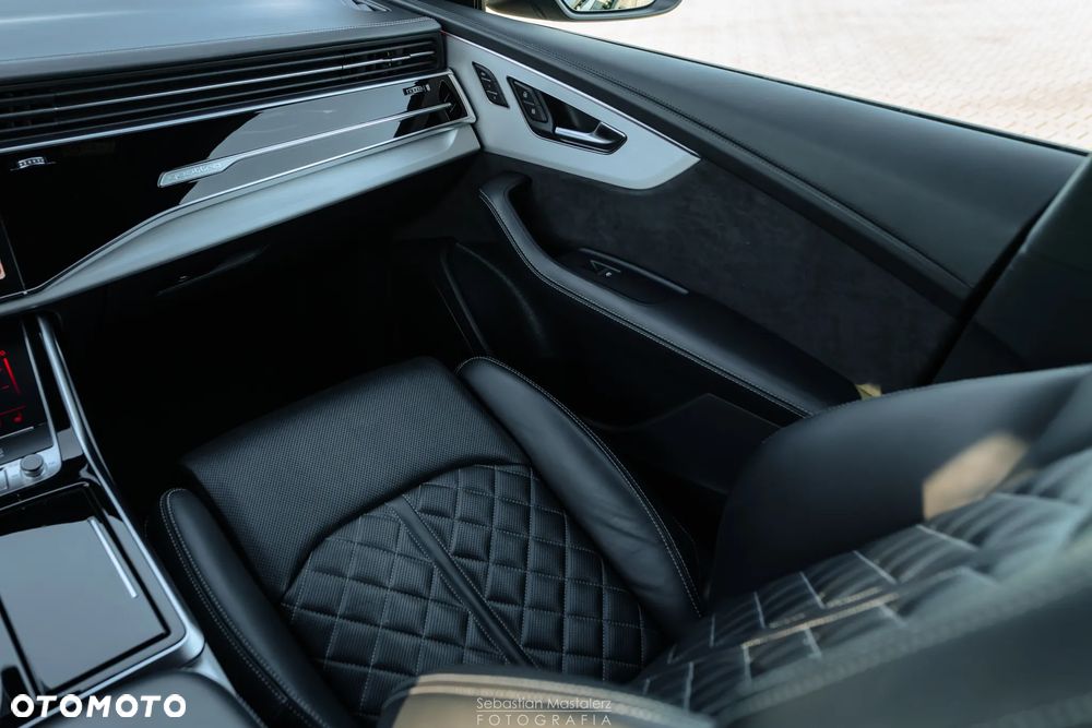 Audi SQ8 - 27