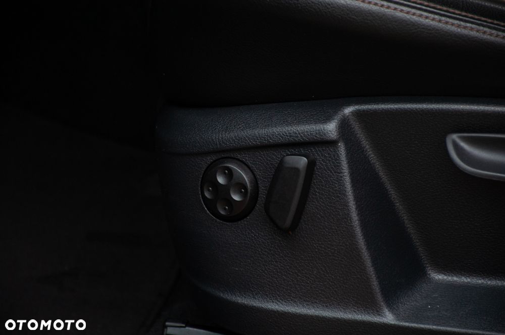 Volkswagen Sharan 2.0 TDI Highline DSG - 29