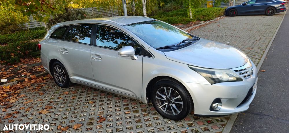 Toyota Avensis 1.8 Executive - 3