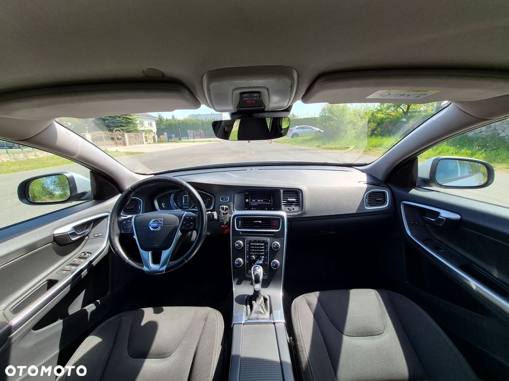 Volvo V60 D2 Drive-E Dynamic Edition (Kinetic) - 8