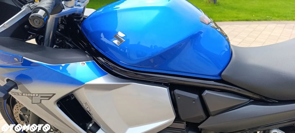 Suzuki GSX - 37