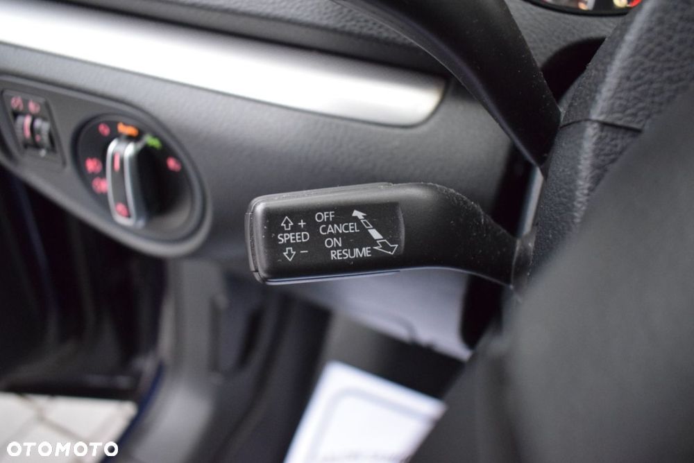 Volkswagen Sharan - 27