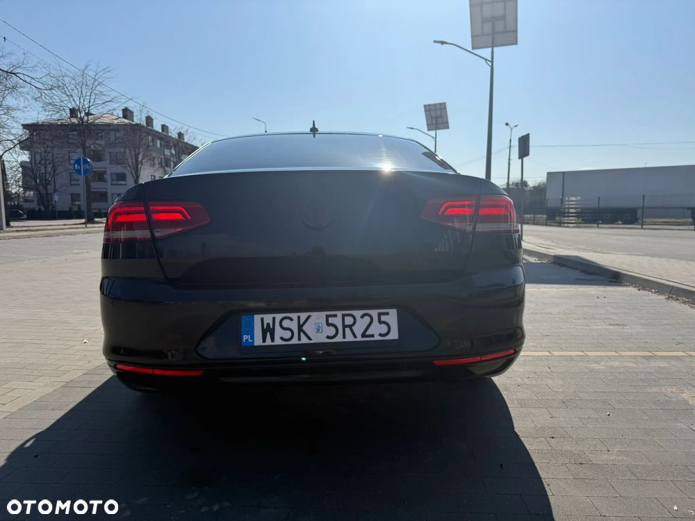 Volkswagen Passat 1.6 TDI SCR DSG Comfortline - 8