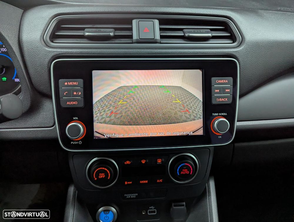 Nissan Leaf N-Connecta - 36