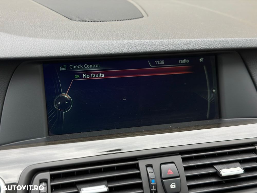 BMW Seria 5 525d xDrive Aut. - 30